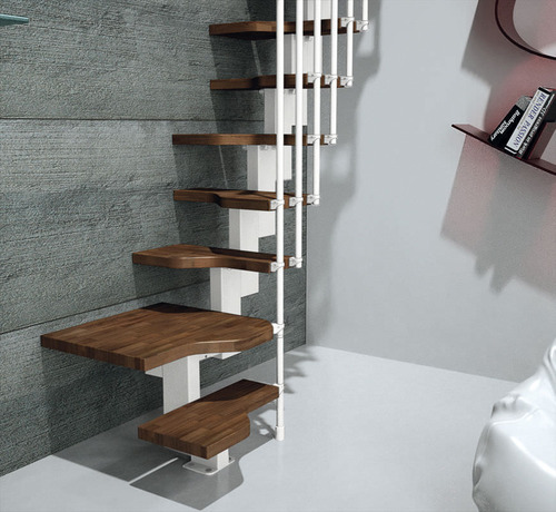 מדרגות להרכבה עצמית מדגם: מדרגות פנים- דגם מיני