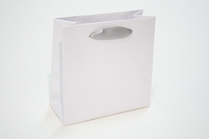 שקיות קרטון לבנות ידיות סטאן אפור 16/16+7