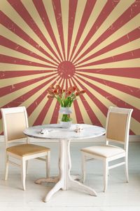 טפט קיר האלכסונים בגוון הבורדו היוצאים מנקודה.