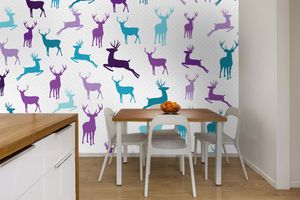 טפט Pattern האיילים בסגול ותכלת על רקע נקודות בהירות.