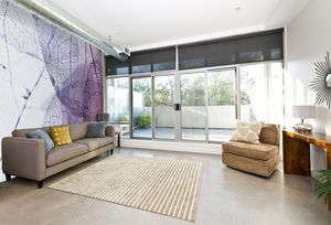 טפט קיר תקריב תחרת העלים הסגולים.