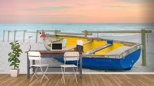 קיר צילום הסירה בצבעי הצהוב והכחול.