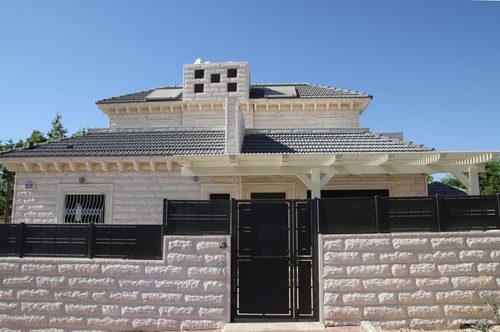 קיט גדר אלומיניום מעוצבת החל מ 262 למטר רץ - מבצע זמני בהחלט לעידוד מכירות חורף! ניתן להתקנה עצמית 