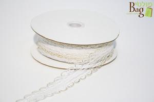 סרט תחרה 25 מ"מ צבע לבן עם זהב