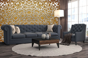 קיר התחרה על לוח זהוב.