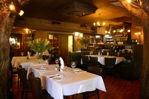 ארוחת ערב זוגית במסעדה