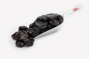 שזיף מיובש עם גרעין - 1 ק"ג 