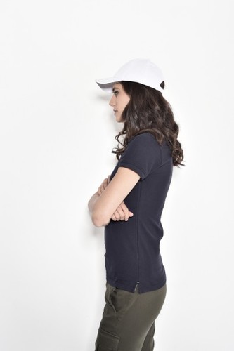 פולו מכופתרת