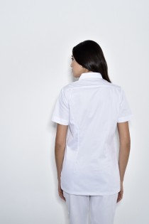 טוניקת אחיות שרוול קצר עם צווארון