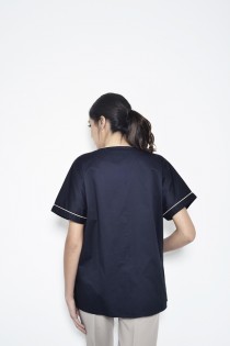 טוניקה נייבי עם קישוט בז'