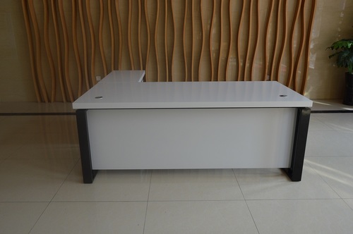 שולחן מנהלים כולל שלוחה - דגם נקסוס