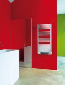 מייבש מגבות משולב מפזר חום delonghi דה לונגי