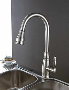 ברז מטבח נשלף דגם "פאלאס" מוברש Myubi