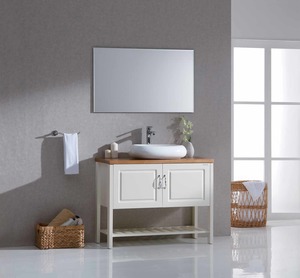 ארון אמבטיה במראה קלאסי כולל משטח בוצ'ר