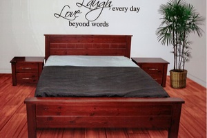 מיטה מעץ מלא מורן