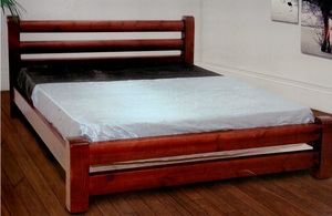 מיטה מעץ מלא מארס