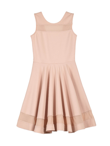 השמלות שאת פשוט חייבת להחזיק בארון שלך