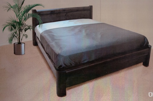 מיטה מעץ מלא וונוס