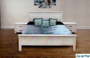 מיטה מעץ מלא יניב