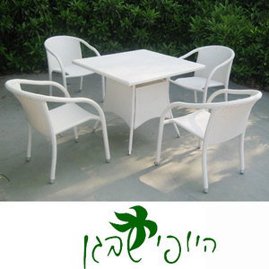 קורפו מערכת למרפסת והגן הכוללת שולחן מרובע ו- 4 כסאות מיליון כסאות
