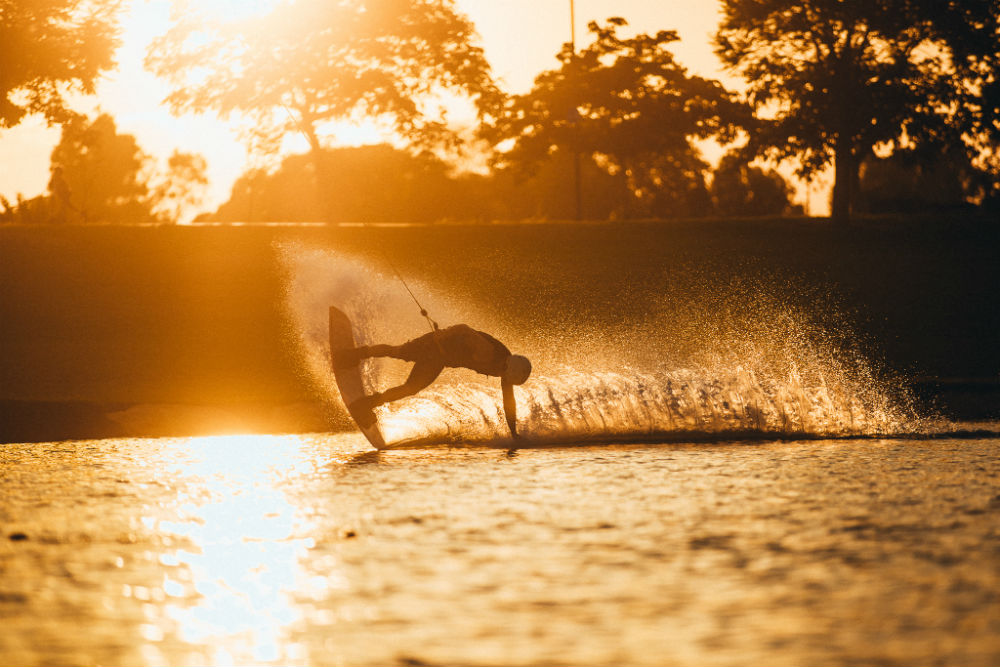 Wakeboarding – מאחורי הקלעים עם עופר יעקב Wakeboarding - מאחורי הקלעים עם עופר יעקב