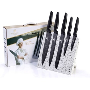 סט 5 סכיני מטבח על מעמד מגנטי