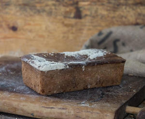 לחם שיפון מלא 100% בתוספת שיפון מעוך, לחם שאור ממחמצת טבעית