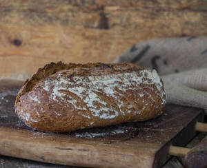 לחם שיפון קימל כפרי עם זרעי קימל, לחם שאור ממחמצת טבעית