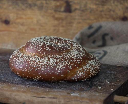 חלה מחיטה מלאה 100%, במתיקות עדינה