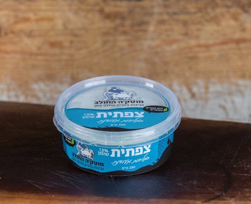 גבינת כבשים צפתית במליחות עדינה