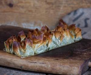 מאפה סלסילות פילו במילוי תרד וגבינות