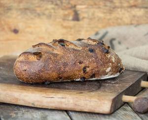 לחם אגוזים וצימוקים, לחם שאור ממחמצת טבעית