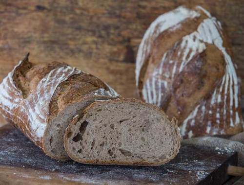 לחם 2 קילו חיטה מלאה, לחם שאור ממחמצת טבעית
