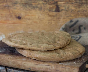 פיצה ביאנקה מחיטה מלאה בתוספת שאור