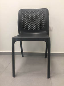 מירי כסא אורח המתנה גרסת "פאזל" פלסטיק צבע שחור מיליון כסאות