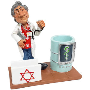 מעמד פסל רופא עם כוס לעטים ומעמד כרט' ביקור