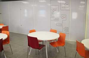 טפט ויניל ומדבקת לוח מחיק בי"ס יצחק שמיר פ"ת