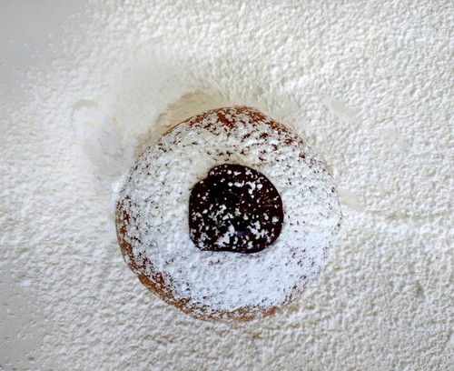 סופגניה אפויה במילוי קונפיטורת תות