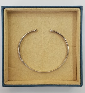 צמיד כסף טהור 925 לנשים מספר דגם: 823