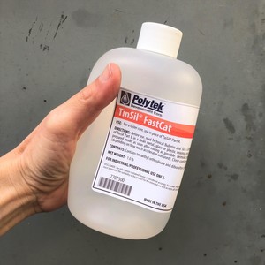 מזרז לסיליקון - סדרת 70/80