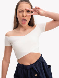 חולצת אוף שולדר קרוס