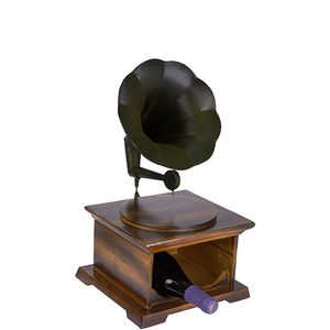 בר יין עץ בצורת גרמופון מיועד לשני בקבוקים