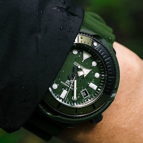 SEIKO SNE535P1 שעון הפרסומת