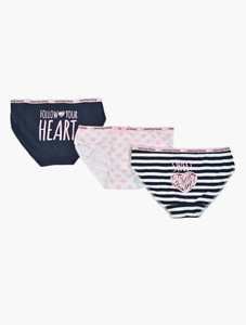 שלישיית תחתונים