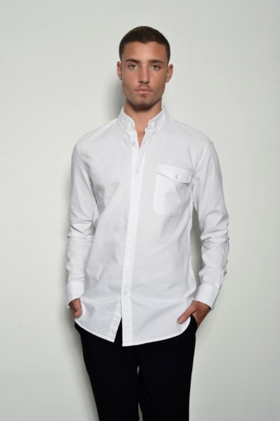 חולצת גברים עם כיס וקלפה לבנה