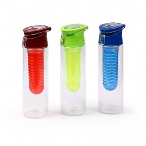 בקבוק עם מקום לפרי