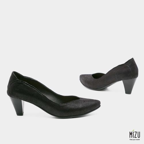 נעלי עקב בצבע שחור עם טקסטורה B.unique