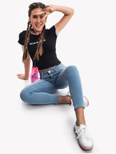 גינס גזרה מידי- בייס