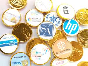 מטבעות שוקולד ממותגות