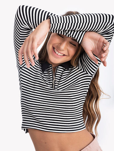 חולצת ריב עם צווארון